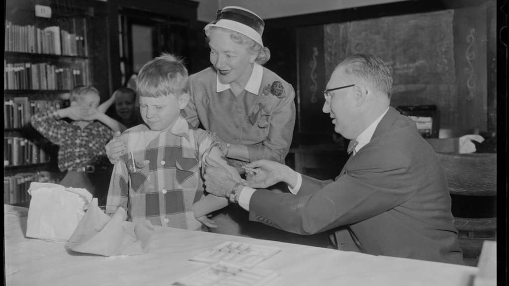 sejarah vaksin polio dan dampaknya