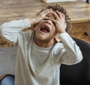 Kenapa Anak Autisme + Cerebral Palsy (CP) Teriak Ganti Baju