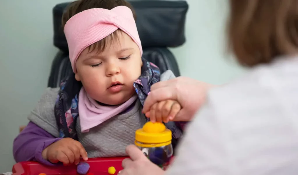 Bayi dengan Gangguan Tumbuh Kembang
