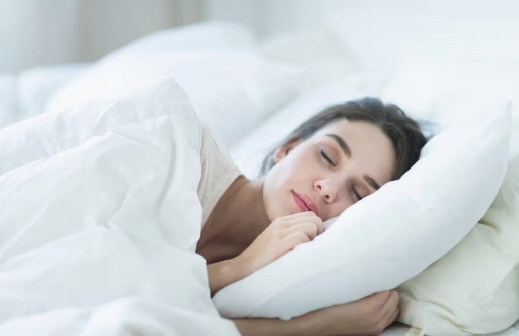 Anda Tidur Miring ke Satu Sisi Waspada Alami Glaukoma