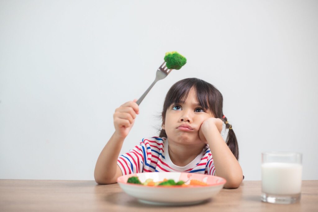 Cara Mengatasi Anak Autis yang Picky Eater