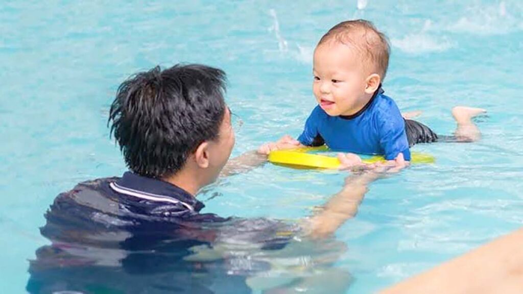 manfaat berenang untuk perkembangan anak autis