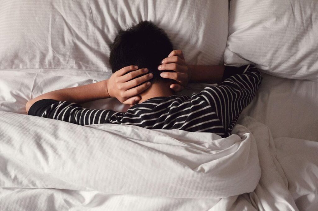 kenapa anak autis sering kesulitan tidur