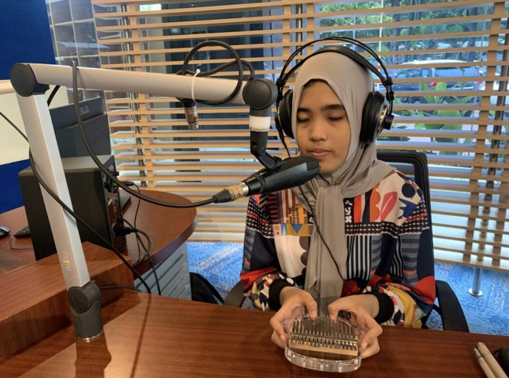 4 Cara Anak Tunanetra Interaksi di Media Sosial hingga Bergaul