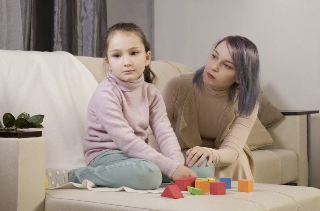 Mengajarkan Jadwal Harian untuk Anak sedang Autisme Klasik