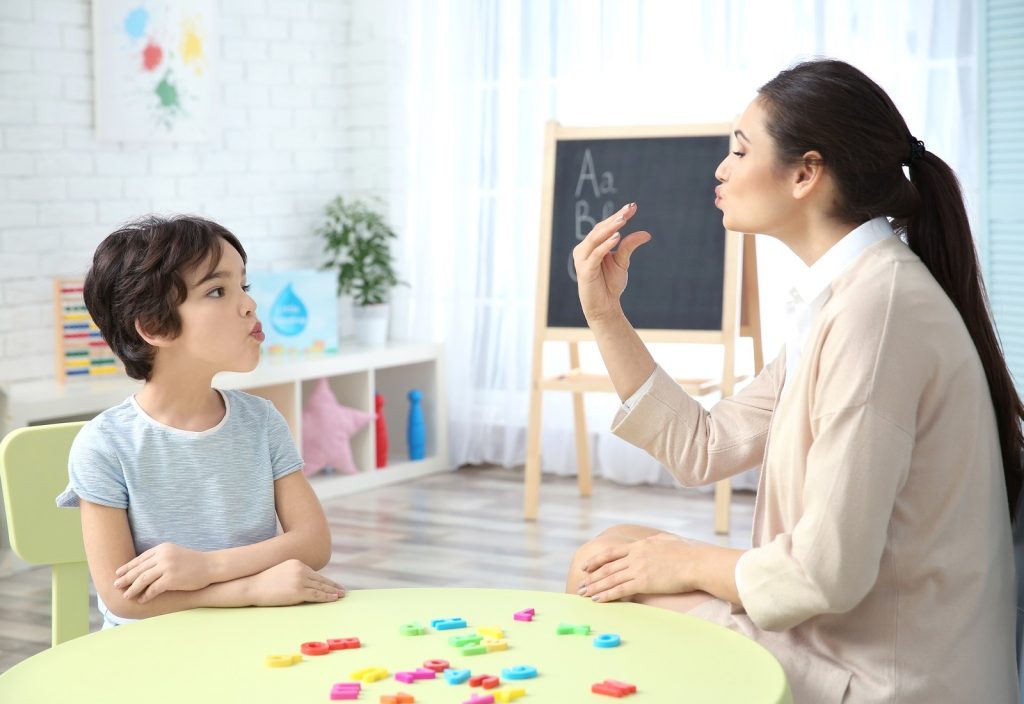 cara mengatasi speech delay pada anak